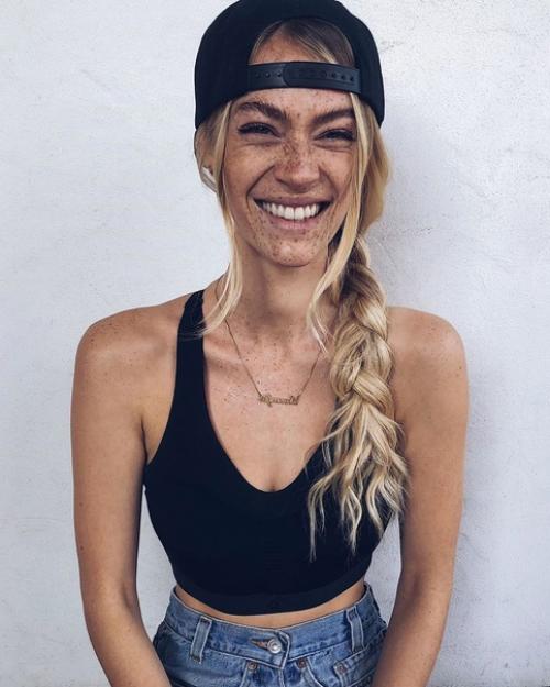 Необычная девушка!  Её всю жизнь называли некрасивой, но она доказала обратное став известной моделью! 02