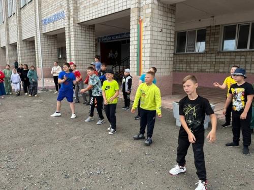 Мы продолжаем двигаться! 05 Мы продолжаем двигаться! 05