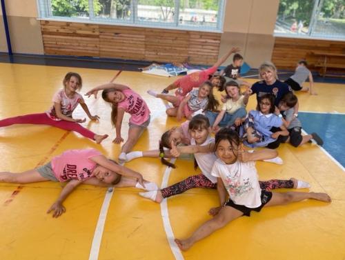 Фитнес - гимнастика - дорога к совершенству тела и души. 02 Фитнес - гимнастика - дорога к совершенству тела и души. 02