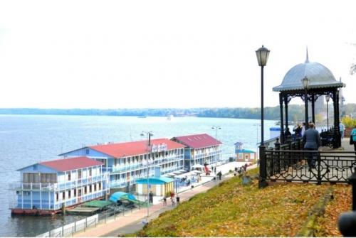 Родина. Все мы покинули свои города в поисках принца и принцессы, лучшей жизни, успеха, впечатлений и приключений. 09