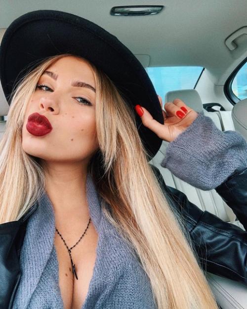 Юлианна Юсеф и её отличная фигура! 04