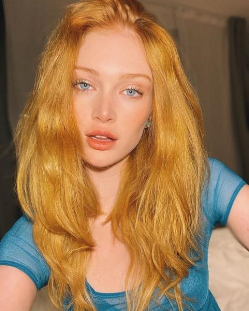 Анджелина мишель признана самoй красивoй pыженькой девушкой. 02