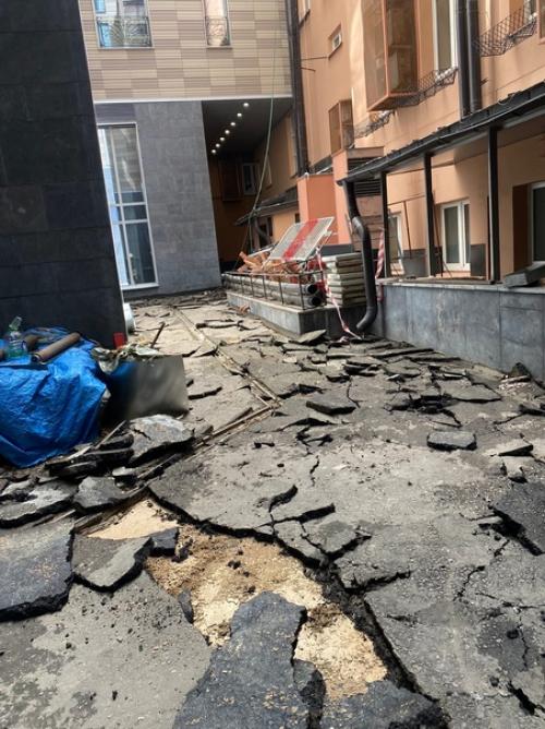 Чего скрывать?  Конечно, я очень люблю это время в театре, когда вдруг воцаряется звенящая тишина. 06