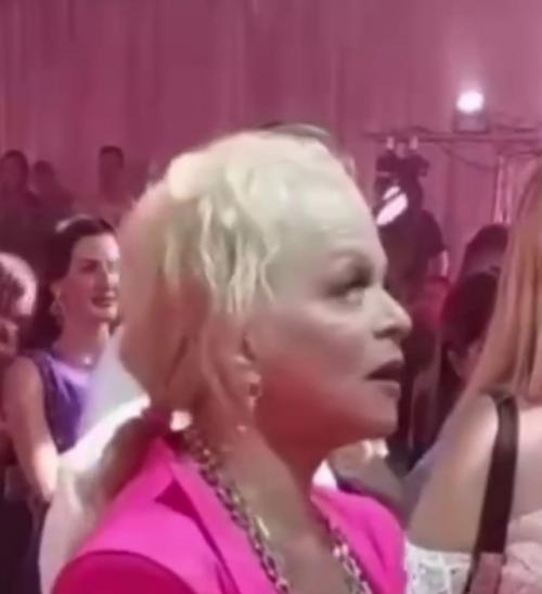 Эпизод 387.  Уроки вокала. 01