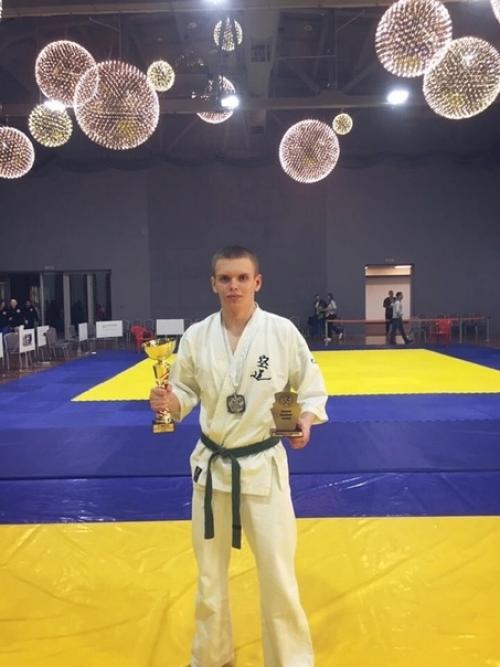 Советы на лето от ведущих спортсменов и преподавателей центра боевых искусств. 01