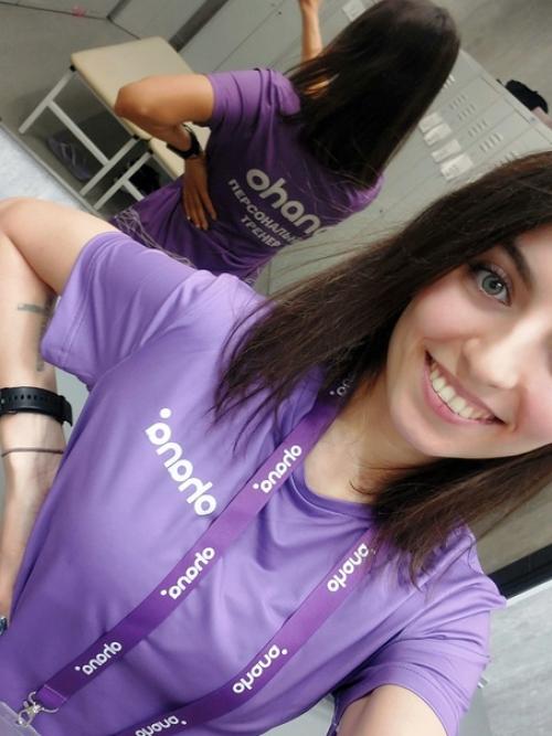 Сейчас работаю в фитнес-клубе Ohana. 01