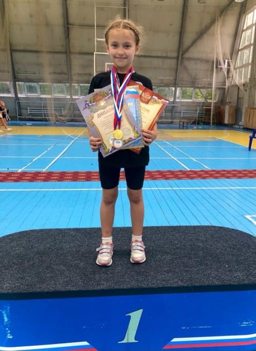 Совершенно случайно попали на сборы по фитнес - аэробике и чир - спорту. 01