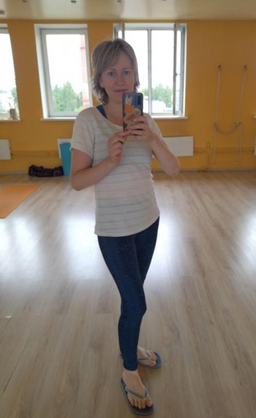 2 раза в неделю я хожу в фитнес клуб на йогу и в сауну для перезагрузки от бытовых и связанных с детьми забот. 01