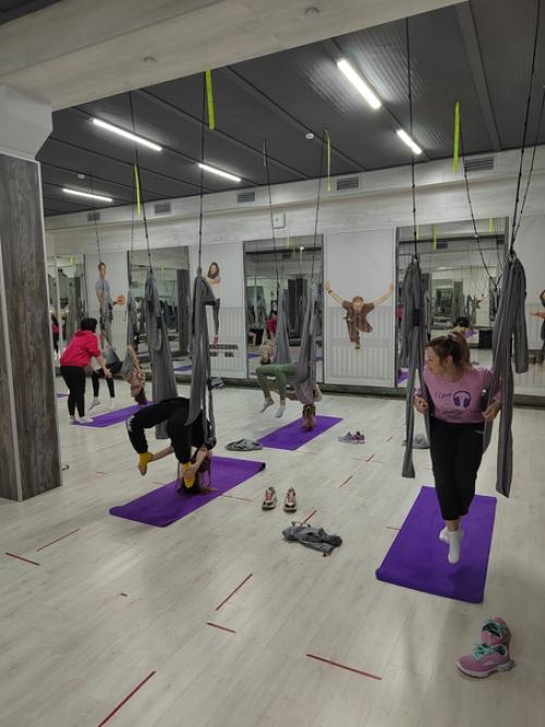 Ребята 7 б класса свой день здоровья провели в фитнес клубе. 01