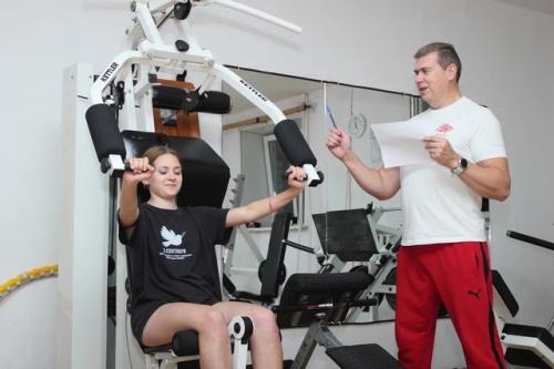 3 сентября в спортивном клубе атлант прошли соревнования по фитнесу, посвященные дню солидарности в борьбе с терроризмом. 03