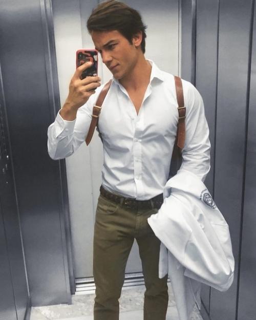 Какой спортивный доктор! 01