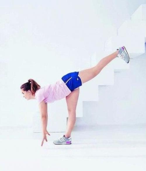 Упражнения для стройных ног. 01