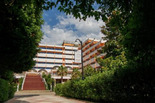 Санаторий Южное Взморье в Адлере - старейшая здравница курорта. 03