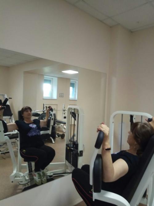 Сначала скажут: тебе надо по-другому одеться. 02