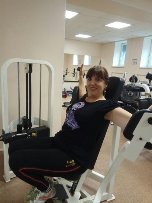 Сначала скажут: тебе надо по-другому одеться. 01