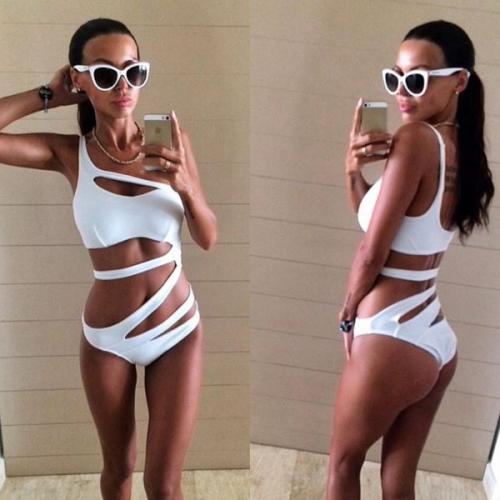 Оксана самойлова тренируется 3-4 раза в неделю в спортзале. 02