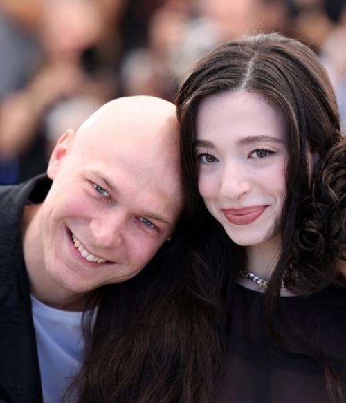 Юра борисов зажигал под трек димы билана на съёмках Аноры! 02