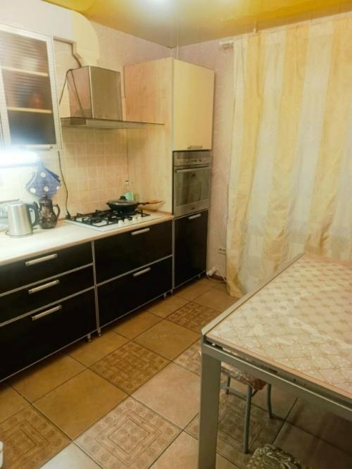 Сдам в аренду на длительный срок 3 х ком. 01