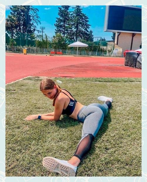 Каратистка Мария Зотова (мастер спорта международного класса, член сборной России, между прочим). 01