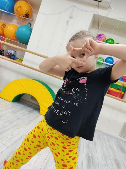 Хочется сказать много теплых слов любимому семейный клуб Счастье, где всегда царит атмосфера радушия, добра и солнечного света! 01