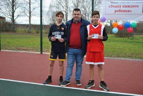 23 октября в мкуо Чертовищенская Основная Школа состоялось тожественное открытие новой многофункциональной спортивной площадки. 07