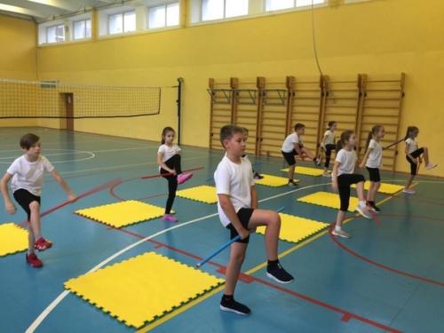 Свою работу кружок Детский Фитнес продолжает. 01
