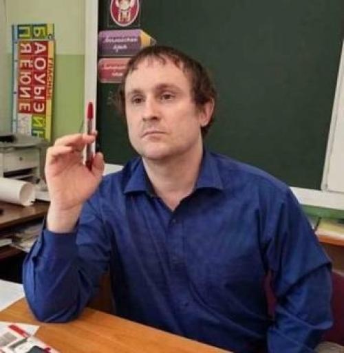 Пару дней назад мы выложили пост известного омского учителя и блогера Виктора Власова. 

