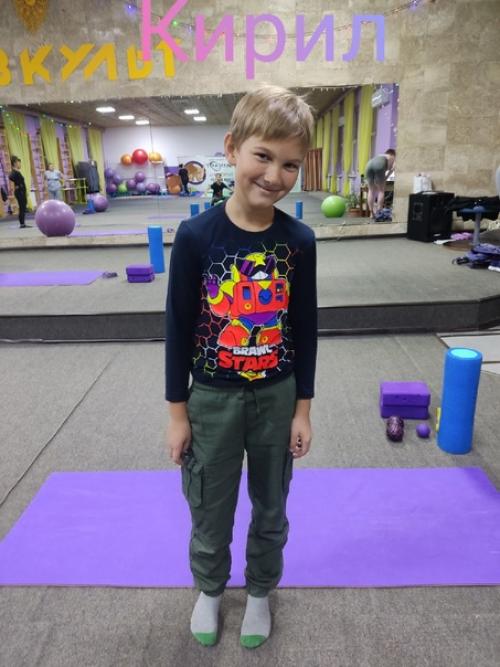 К нам в фитнес зал на занятия по умному телу, пришли новые ребята, знакомьтесь: Артём и Кирил. 05