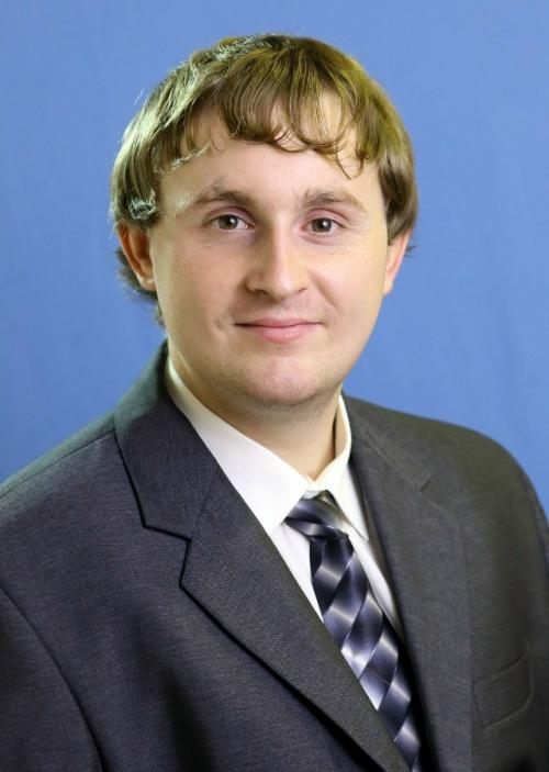 Пару дней назад мы выложили пост известного омского учителя и блогера Виктора Власова. 01