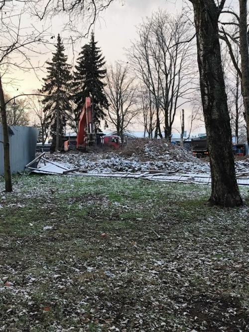 Многие горожане волнуются: что же теперь построят на месте снесенного недавно Спорт Паласа в приморском парке победы. 05 Многие горожане волнуются: что же теперь построят на месте снесенного недавно Спорт Паласа в приморском парке победы. 05