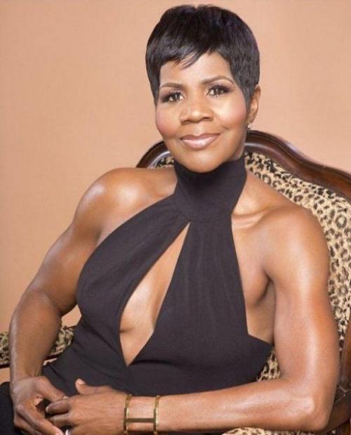 Пенсионерка с телом девушки заработала состояние на фитнес - тренировках. 03