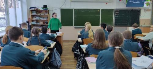 11 декабря в рамках фестиваля открытых уроков гостям школы было представлено 5 открытых уроков: в. 04