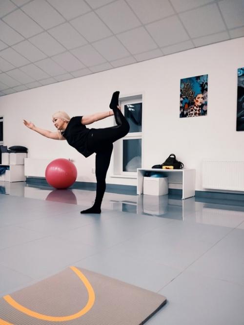 Тренировка группы фитнес форма. 01