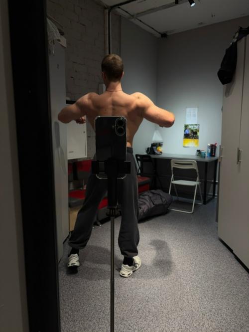 В предновогодней суете не забывай про себя. 01