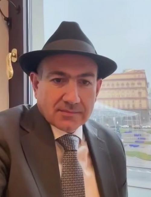 Эпизод 913.  Московский визит.
