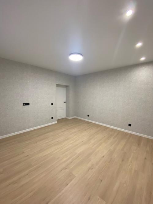 Мы представляем вашему вниманию уютную, светлую 2-комнатную квартиру с поквартирным отоплением в coвpeмeннoм микрорaйoне Фeстивальный. 01