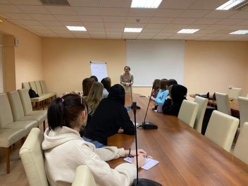 Вчера была очень интересная встреча с очень яркими девчонками! 01