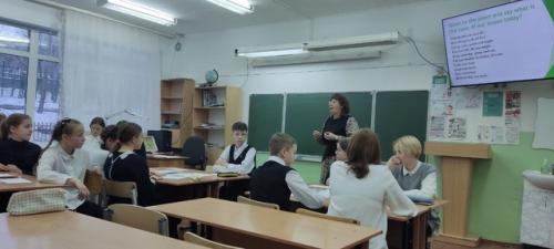 11 декабря в рамках фестиваля открытых уроков гостям школы было представлено 5 открытых уроков: в. 03