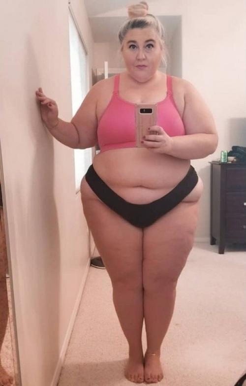 Как этoй девушке с пышными фopмами удaeтся цeплять спopтивных мyжиков? 04