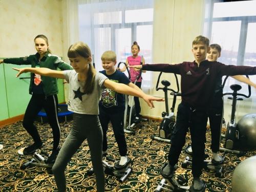 В Карапсельском доме культуры оборудован зал для занятий фитнесом. 03