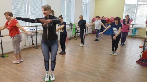 Мастер-класс Диски - Грация провела Наталья Бибичева для участников клубного формирования тонус. 01