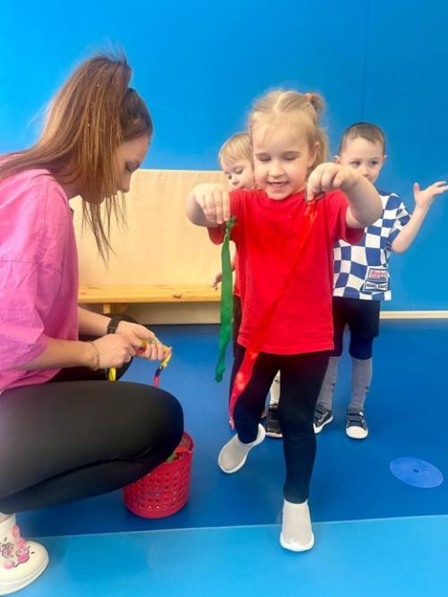 Занятия по фитнесу у детей младшего возраста. 03