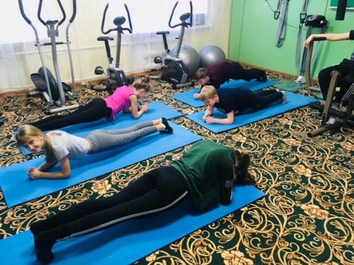 В Карапсельском доме культуры оборудован зал для занятий фитнесом. 06