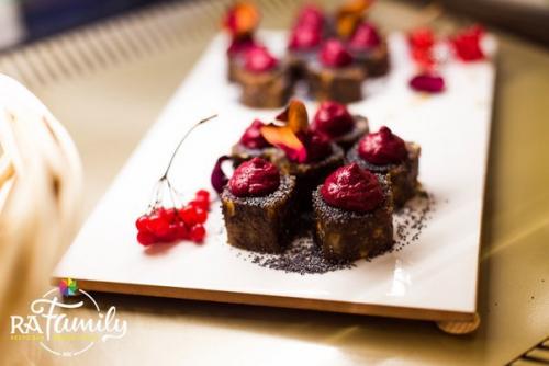 Фитнес десерты СПб. 6 кафе в Петербурге, где можно попробовать полезные десерты.