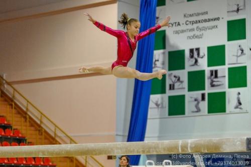 Всем привет. Меня зовут Ткаченко Анастасия Александровна и я - тренер по черлидингу, художественной гимнастике и фитнесу для взрослых. 01