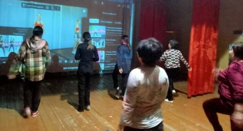 31 января в ДК Зеленодольский прошёл фитнес - час, под руководством руководителя Давлетовой Г. б. 02