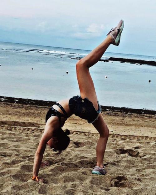 Аделина Сотникова - спортсменка и просто красавица. 03