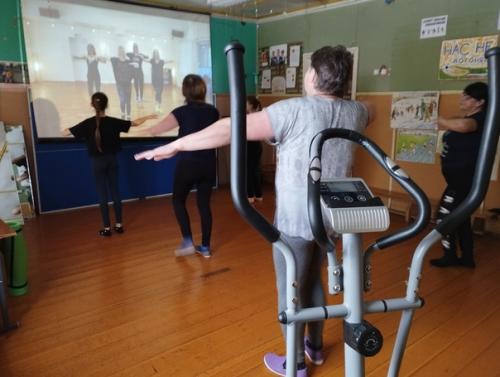 Далеко не каждый человек может регулярно посещать фитнес-клуб или тренажерный зал. 03