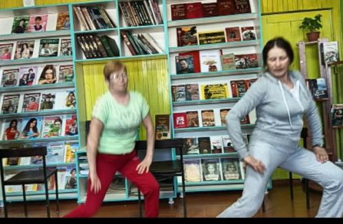 На улице весна, отличное настроение, а впереди еще наш праздник! 02