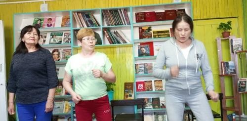 На улице весна, отличное настроение, а впереди еще наш праздник! 06